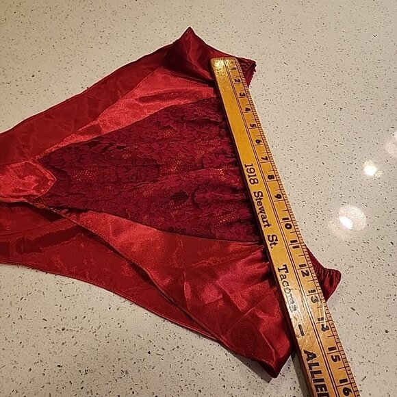 Vintage Victorias Secret Women's Size M Satin Cami High Short Set Gold Label Red - Picture 8 of 9